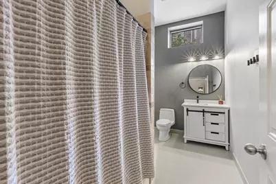 523 N Racine Avenue #1, Chicago, IL 60642 - Photo 20
