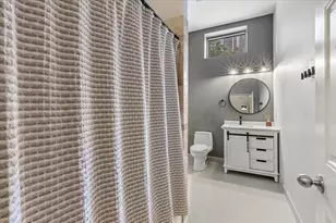523 N Racine Ave, Chicago, IL 60642 - Photo 20