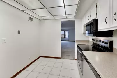 901 Center Street #403, Des Plaines, IL 60016 - Photo 24