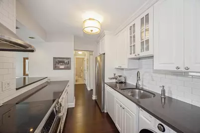 111 E Chestnut Street #16J, Chicago, IL 60611 - Photo 8