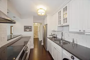 111 E Chestnut St, Chicago, IL 60611 - Photo 8