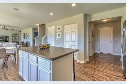 807 Vicki Lane, Oswego, IL 60543 - Photo 18