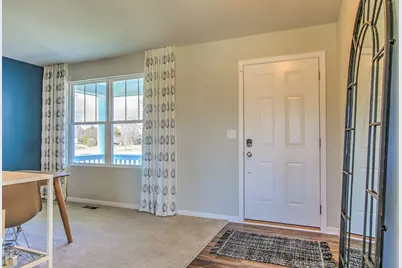 807 Vicki Lane, Oswego, IL 60543 - Photo 4