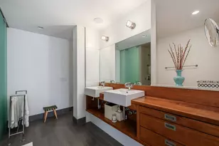 2041 W Roscoe St, Chicago, IL 60618 - Photo 20