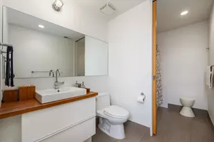 2041 W Roscoe St, Chicago, IL 60618 - Photo 26