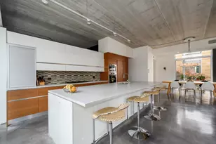 2041 W Roscoe St, Chicago, IL 60618 - Photo 10