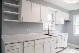 509 W 127th St, Chicago, IL 60628 - Photo 8