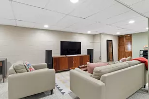 1191 S Batavia Ave, Batavia, IL 60510 - Photo 20
