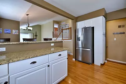 482 E Park Avenue, Elmhurst, IL 60126 - Photo 12