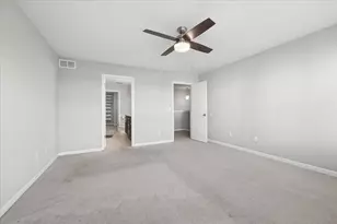 909 Times Square Dr, Aurora, IL 60504 - Photo 10