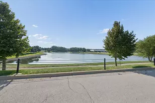 909 Times Square Dr, Aurora, IL 60504 - Photo 24