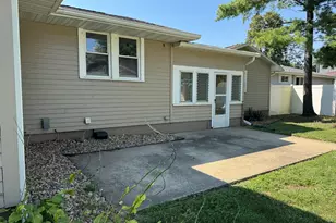 618 S Lott Blvd, Gibson City, IL 60936 - Photo 38