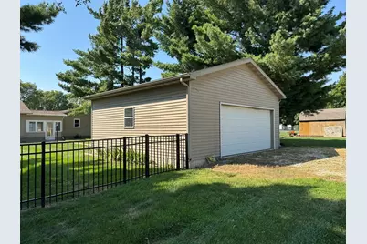 618 S Lott Boulevard, Gibson City, IL 60936 - Photo 46