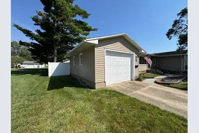 618 S Lott Boulevard, Gibson City, IL 60936 - Photo 40