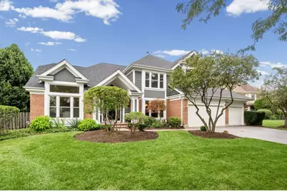 2116 Birchwood Lane, Buffalo Grove, IL 60089 - Photo 2
