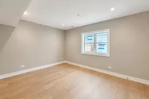 1905 W Huron St, Chicago, IL 60622 - Photo 10