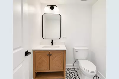 1905 W Huron Street #CH, Chicago, IL 60622 - Photo 8