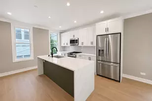 1905 W Huron St, Chicago, IL 60622 - Photo 2