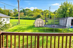 423 W Hawthorne Dr, Round Lake Beach, IL 60073 - Photo 8