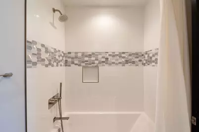 [Address not provided], Lisle, IL 60532 - Photo 18