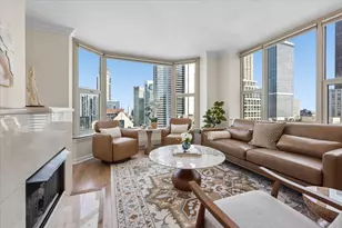 25 E Superior St, Chicago, IL 60611 - Photo 4