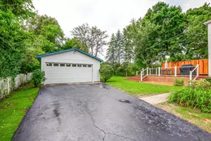 136 Washington Cir, Lake Forest, IL 60045 - Photo 40