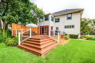 136 Washington Cir, Lake Forest, IL 60045 - Photo 34