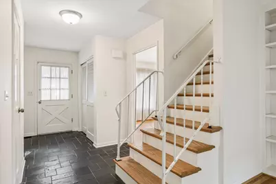 114 N Peartree Lane, Arlington Heights, IL 60004 - Photo 2