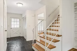 114 N Peartree Ln, Arlington Heights, IL 60004 - Photo 2