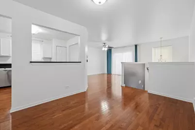 640 Four Seasons Boulevard #640, Aurora, IL 60504 - Photo 6