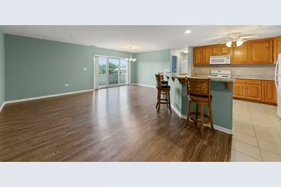 710 W 63rd Street #203, Westmont, IL 60559 - Photo 4
