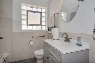 9521 S Sawyer Avenue, Evergreen Park, IL 60805 - Photo 24
