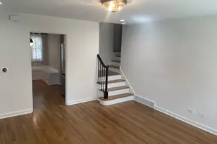 117 E 6th Ave, Naperville, IL 60563 - Photo 2