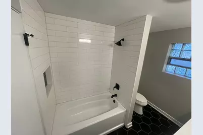 117 E 6th Avenue, Naperville, IL 60563 - Photo 8