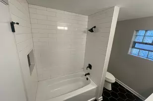 117 E 6th Ave, Naperville, IL 60563 - Photo 8