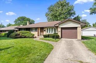 1420 N Hickory Ave, Arlington Heights, IL 60004 - Photo 2