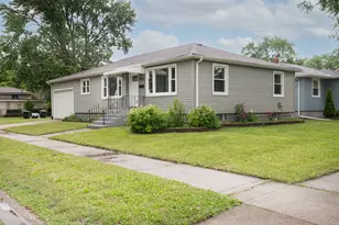 17903 Park Ave, Lansing, IL 60438 - Photo 2