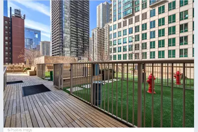 21 E Huron Street #3204, Chicago, IL 60611 - Photo 32