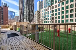21 E Huron St, Chicago, IL 60611 - Photo 32