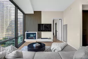 240 E Illinois St, Chicago, IL 60611 - Photo 12