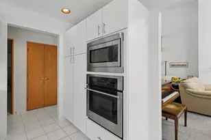 2007 Trout Valley Dr, Champaign, IL 61822 - Photo 18