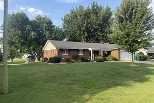 939 Stover Ave, Milledgeville, IL 61051 - Photo 2