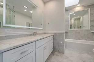 1919 N Drake Ave, Chicago, IL 60647 - Photo 16