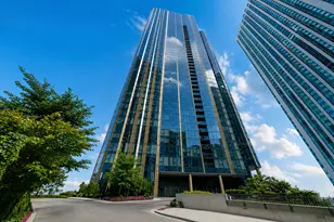 211 N Harbor Dr, Chicago, IL 60601 - Photo 1