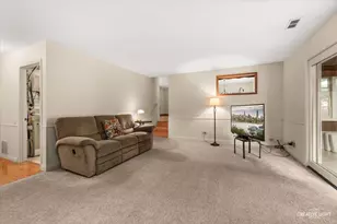 2S111 Lynn Ct, Warrenville, IL 60555 - Photo 18