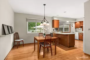2S111 Lynn Ct, Warrenville, IL 60555 - Photo 6