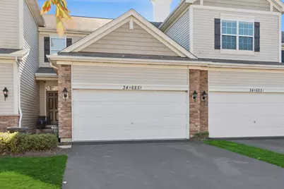 34W685 Roosevelt Avenue #B, Saint Charles, IL 60174 - Photo 2