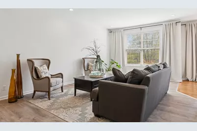 34W685 Roosevelt Avenue #B, Saint Charles, IL 60174 - Photo 4