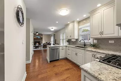 1608 Lois Ann Lane, Naperville, IL 60563 - Photo 6