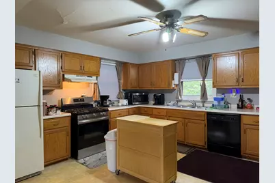 5507 Burwood Road, Oakwood Hills, IL 60013 - Photo 2